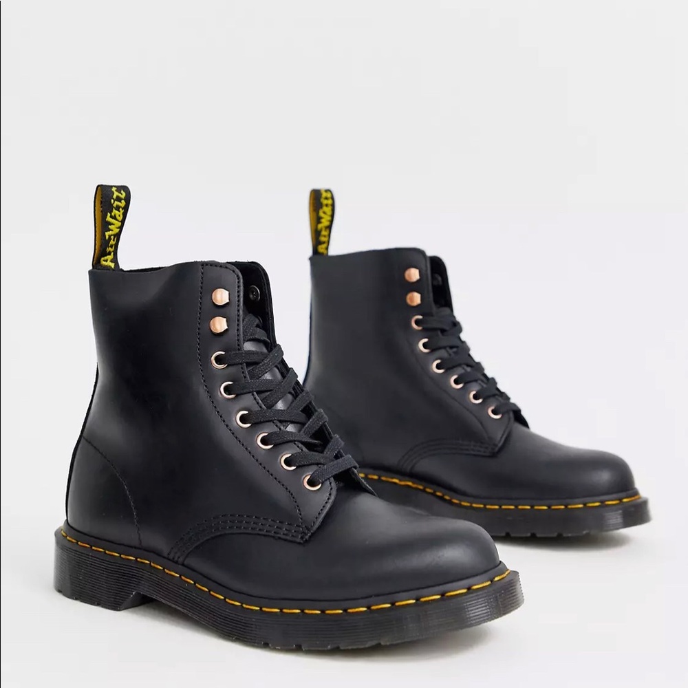 Dr Martens 1460 Pascal boots